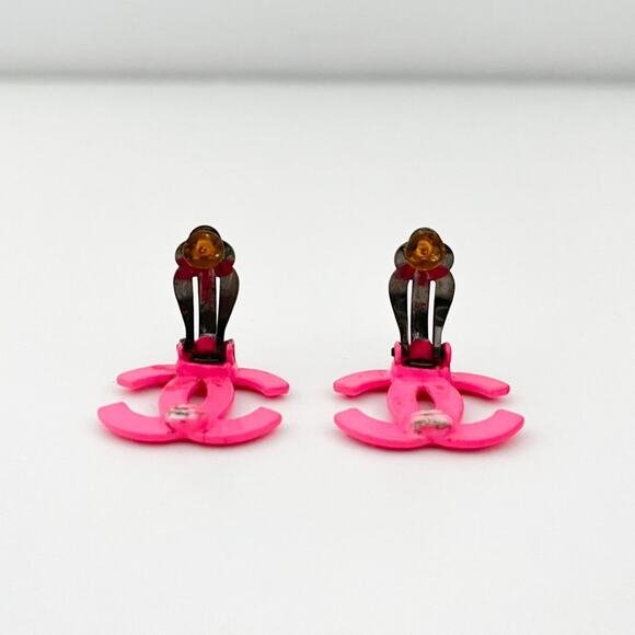 CHANEL Neon Pink Logo CC Earrings Clip Vintage 2005 Y2K - Picture 8 of 15